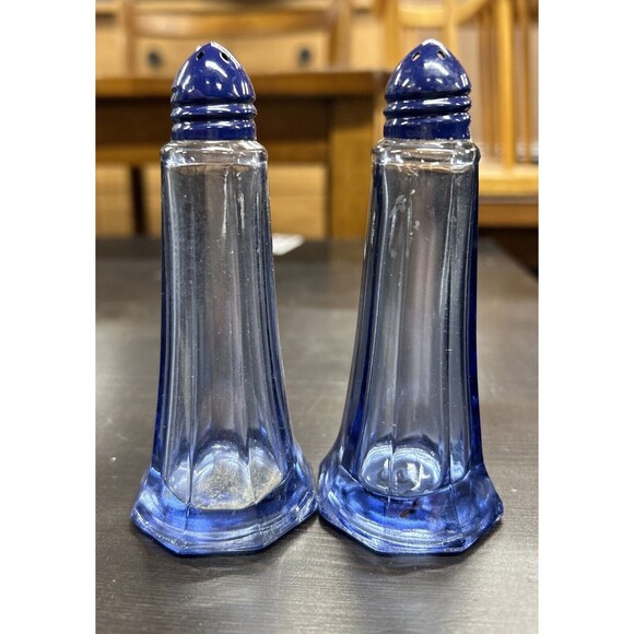 (2) Blue Glass Art Deco MCM Salt & Pepper Shakers Blue Metal Caps 4oz - Picture 3 of 4